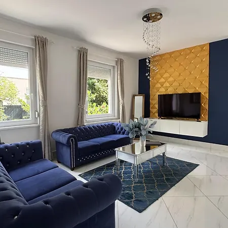 Dorothy 2 Apartment *